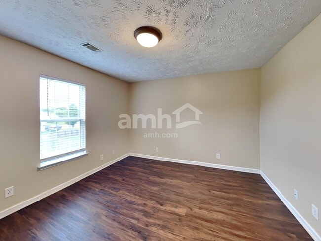 Building Photo - 1525 John Galt Dr