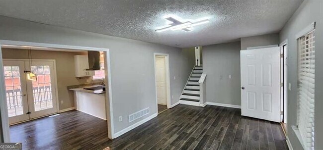 Building Photo - 4872 Lewis Rd