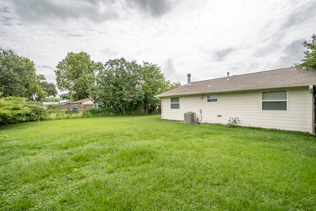 Building Photo - 13402 T C Jester Blvd