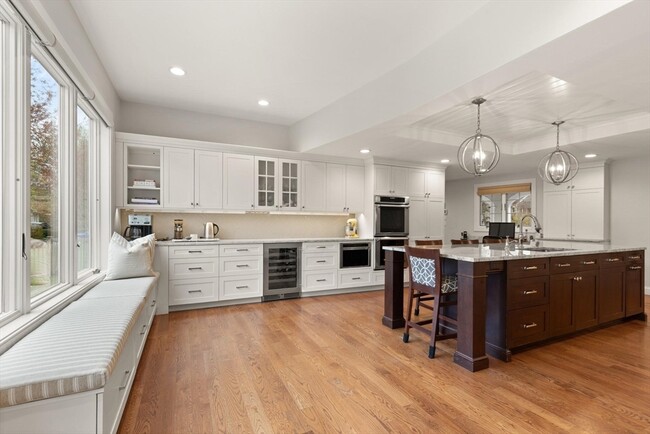 Building Photo - 25 Saddle Club Rd