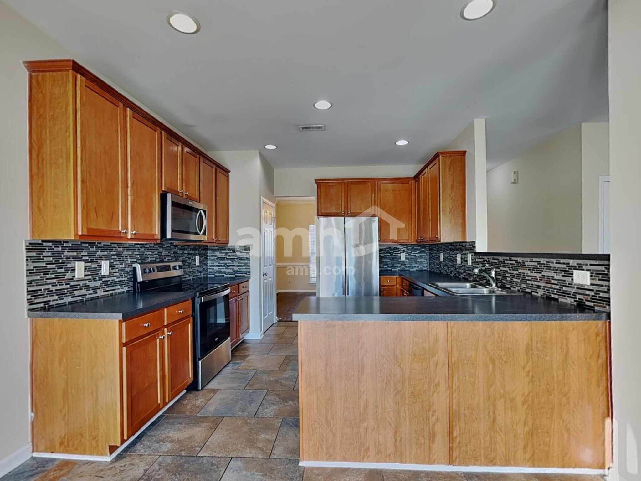 Building Photo - 6352 Hedgewood Ln