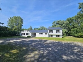 Building Photo - 861 Filkins Rd