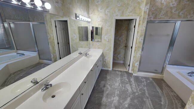 Building Photo - 9696 Carriage Run Ct