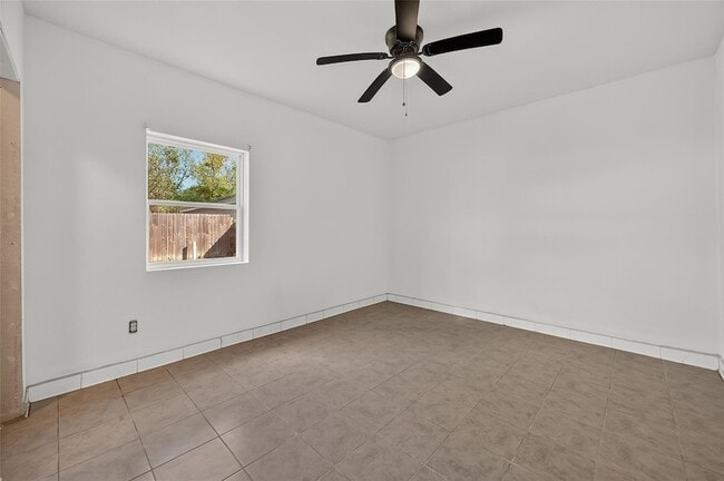 Building Photo - 5039 Shadowridge Dr