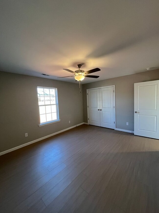 Building Photo - 498 State Rd S-42-2289