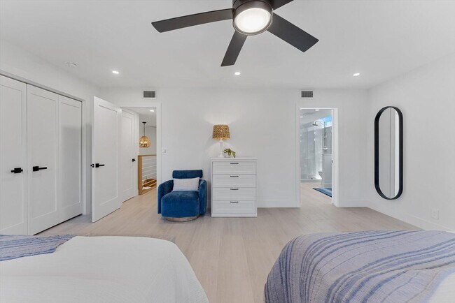 Building Photo - 1013 Bel Air Dr