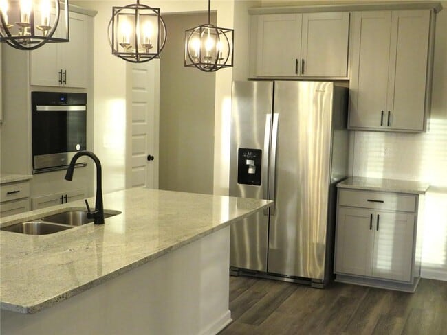 Building Photo - 2304 Grape Vine Wy