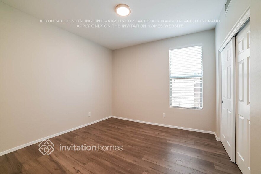 Building Photo - 18178 W Ivy Ln
