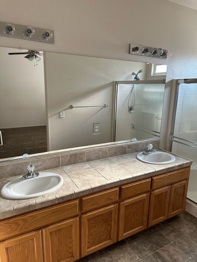 Building Photo - 2610 N Duke St