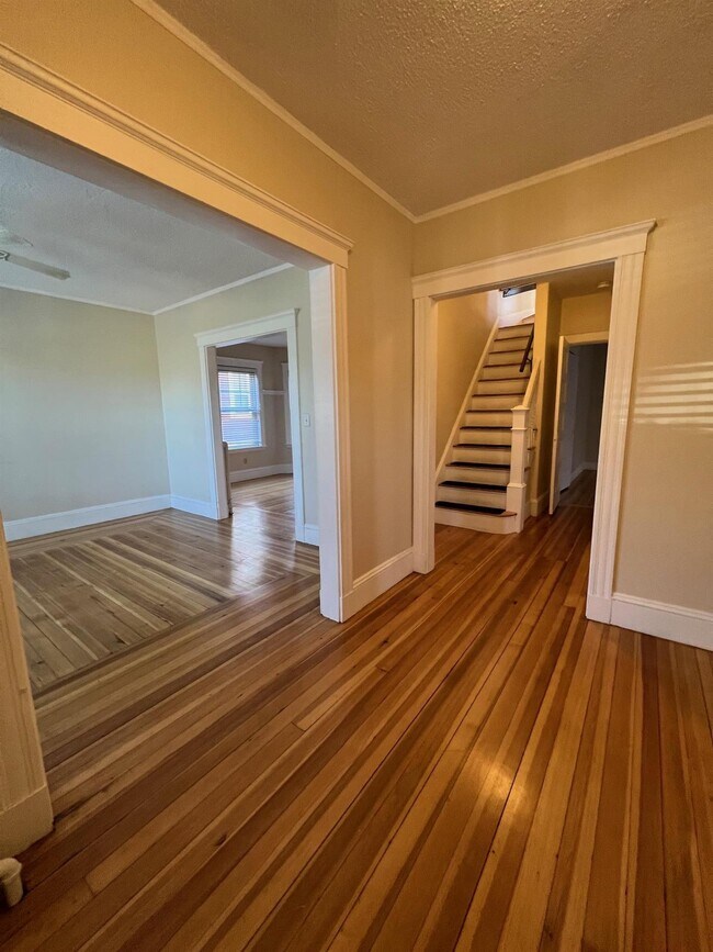 Building Photo - 200 Larch Rd