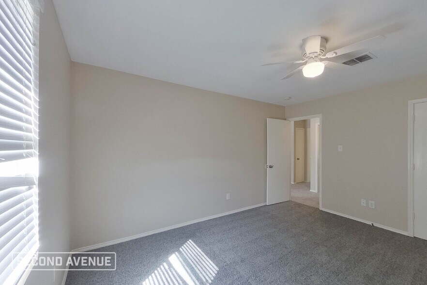 Building Photo - 1669 Hickory Creek Ln