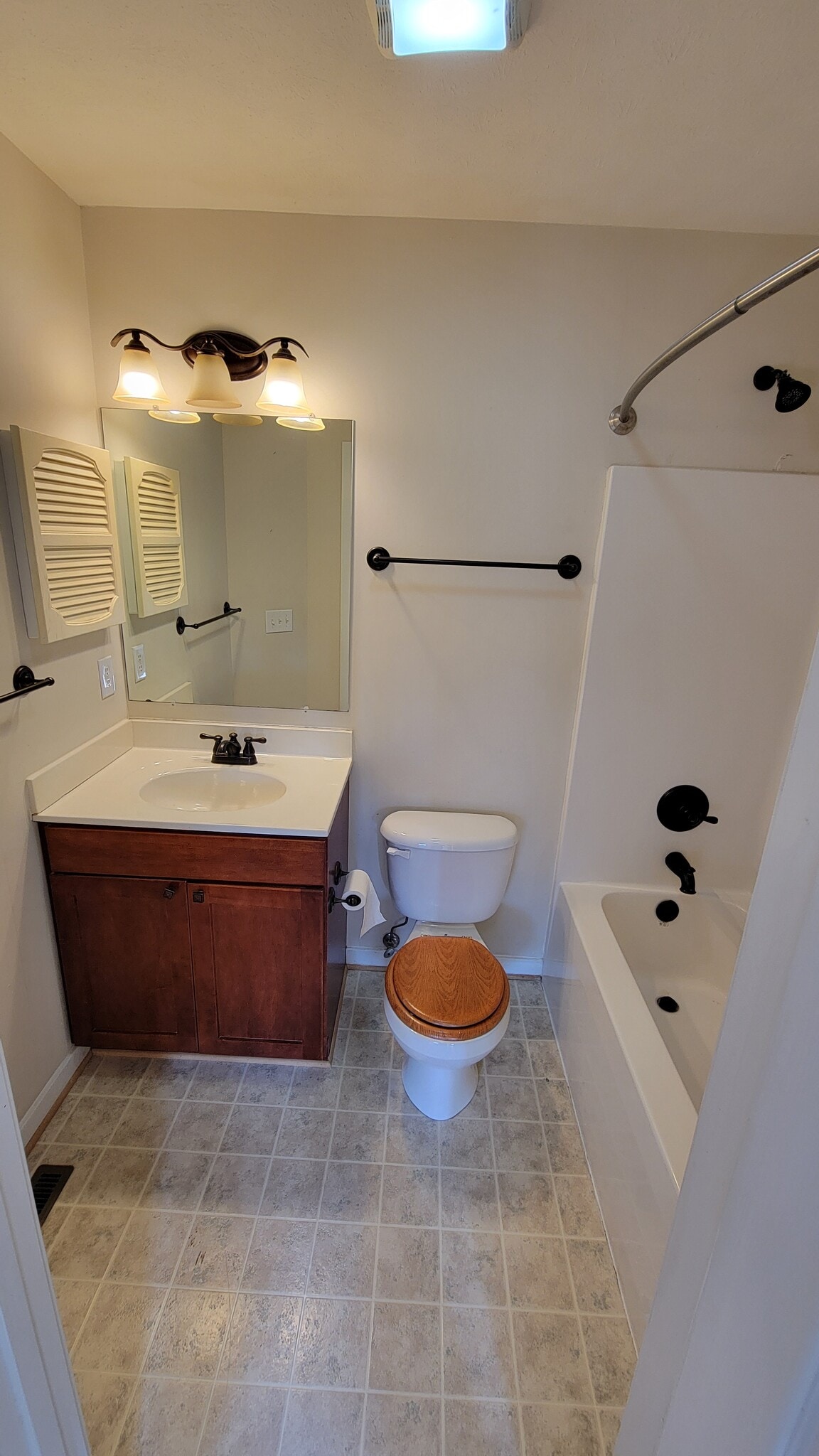 Building Photo - 1252 Frost Pl