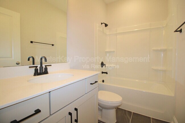 Building Photo - 612 Amaranth Dr