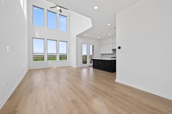 Building Photo - 16739 Lake Austin St