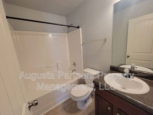 Building Photo - 325 Bellhaven Dr