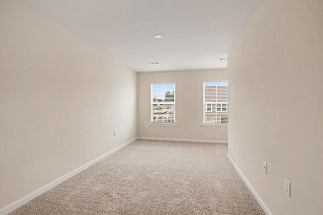 Building Photo - 909 Falls Grove Trl