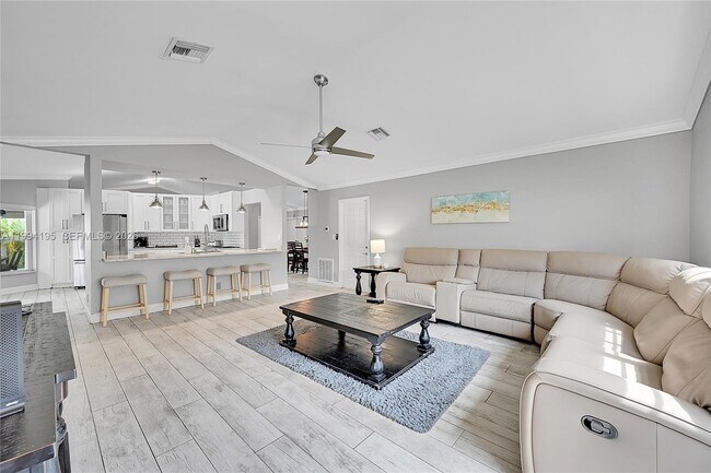 Building Photo - 9841 SW 1st St