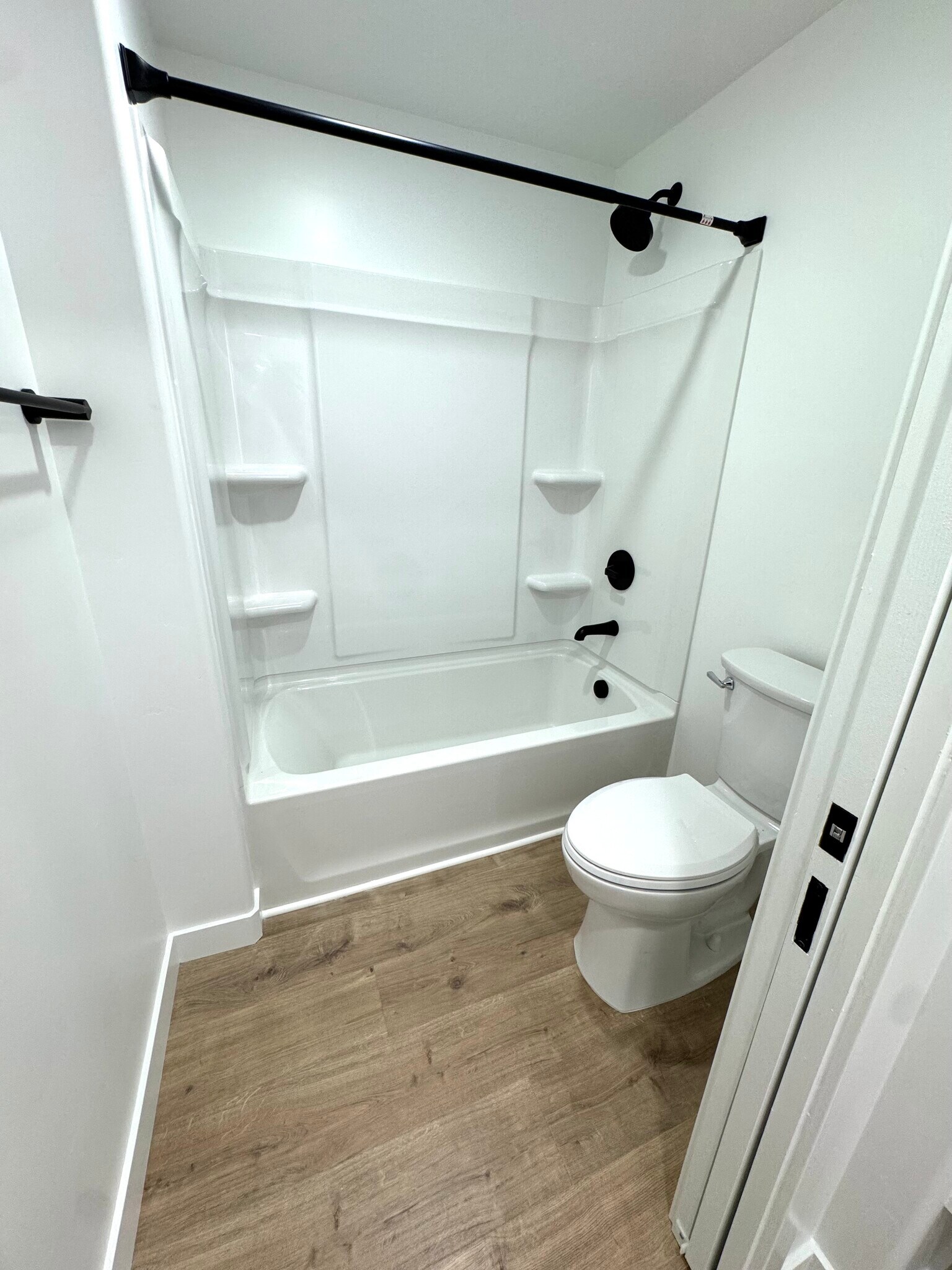 Building Photo - 3361 W Pond Dr