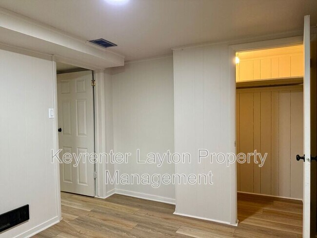 Building Photo - 2291 S 500 W