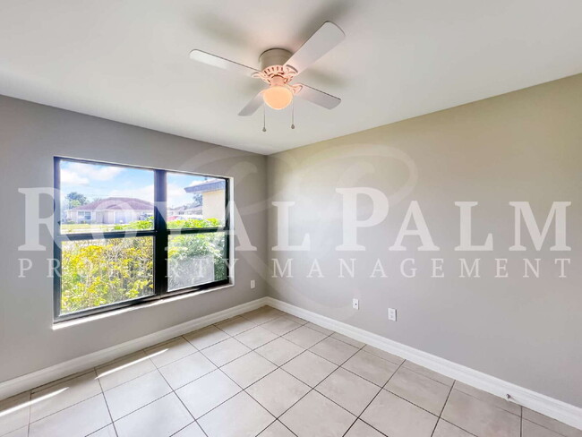 Building Photo - Cozy Up Long-Term & Leaf It All Behind – 3BR/2BA Duplex + Garage & The Favorite Perk: Screened. L...