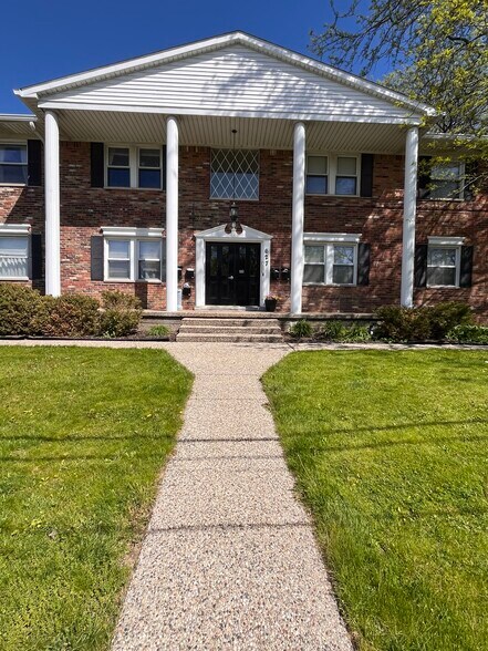 Exterior entrance - 625 S Church St