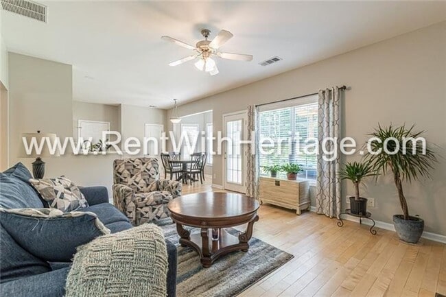 Building Photo - GORGEOUS 4 BEDROOM / 2.5 BATH WITH ALL THE UPGRADES IN POULAR KINGSWOOD SWIM / TENNIS COMMUNTY