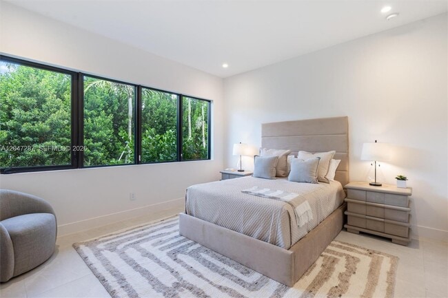 Building Photo - 14930 SW 16 Ct