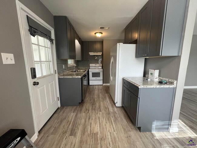 Building Photo - 116 Vickie Dr