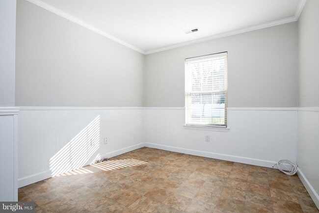 Building Photo - 645 Covington Ct