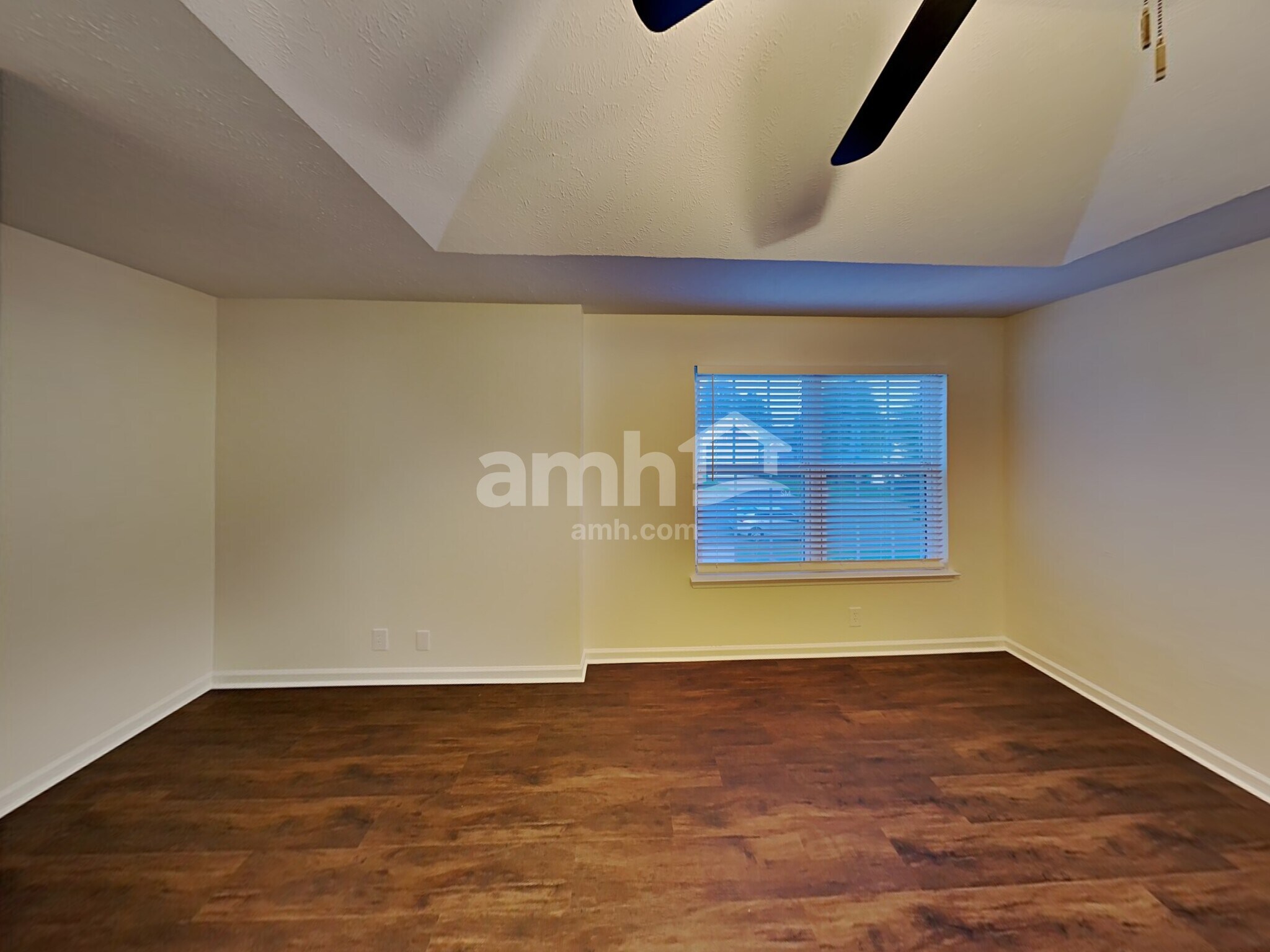 Building Photo - 7400 E Winchester Dr