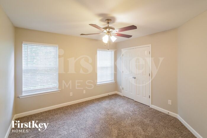 Building Photo - 203 Curico Ln