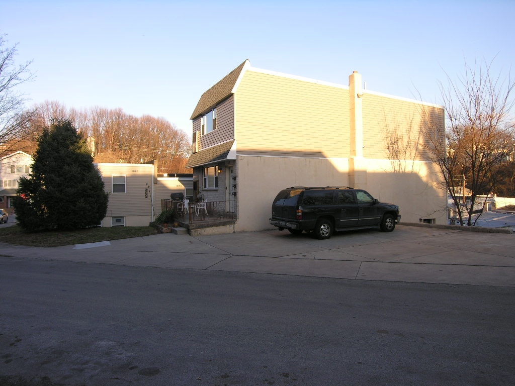off street parking (2 CARS EACH) - 289 Greenough St