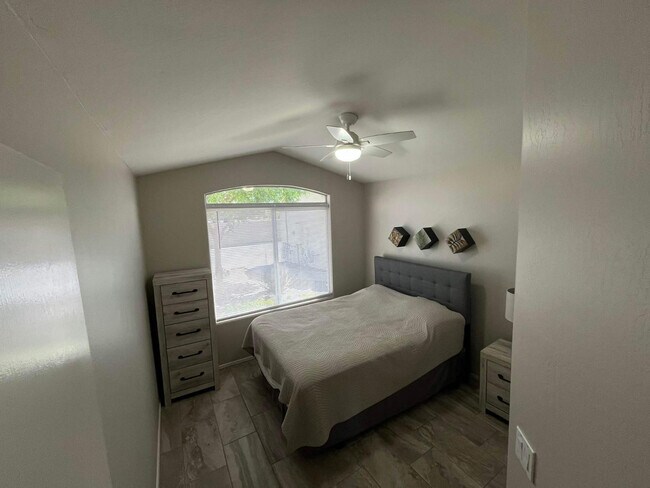 Building Photo - 11669 W Pine Mountain Ct