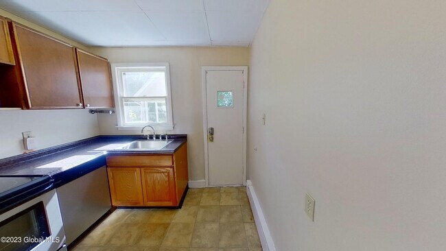 Building Photo - 420 Delaware Ave