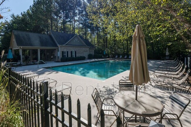 Building Photo - 2662 Stonekey Bend