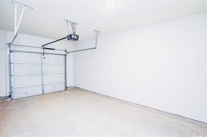 Building Photo - 206 Telford Dr