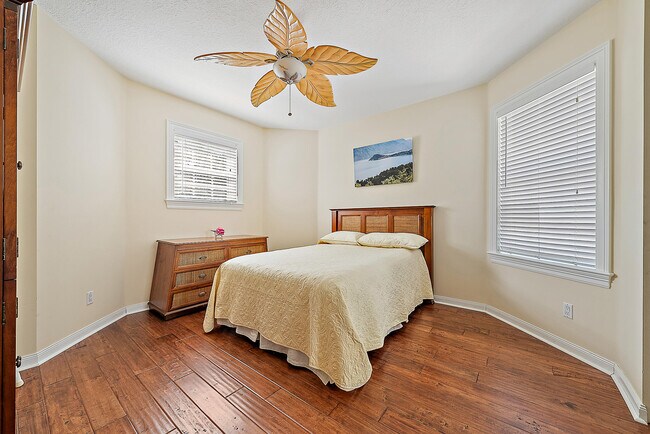 Building Photo - 140 Sweet Bay Cir