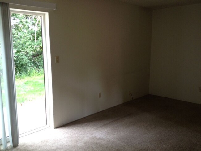 Building Photo - 1705 Heatheridge Rd