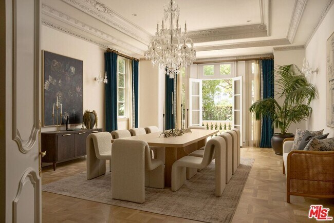 Building Photo - 628 N Rodeo Dr