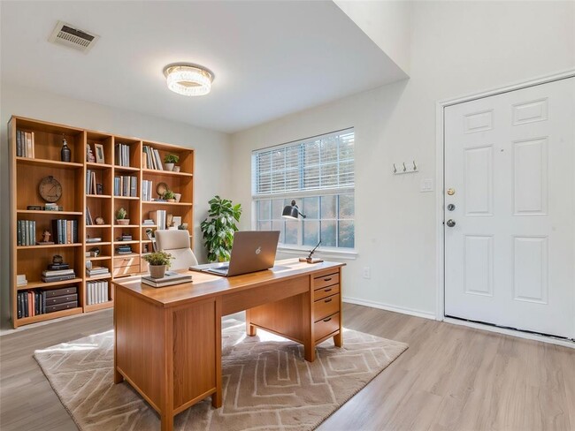 Building Photo - 221 Carriage Way