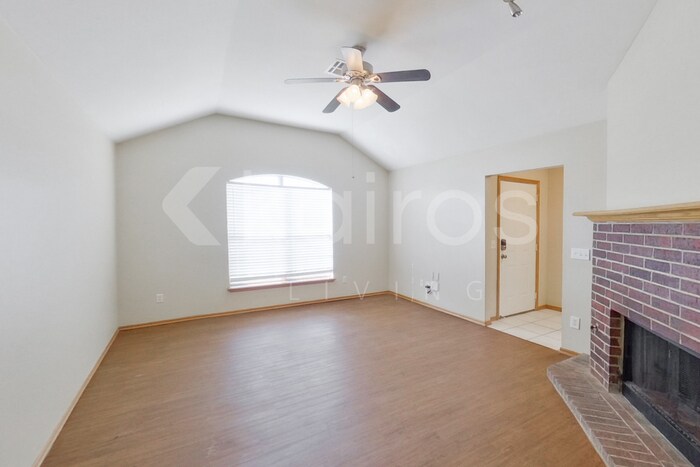 Building Photo - 1129 NE 8th St