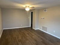 Building Photo - r507LBP