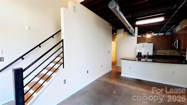 Building Photo - 800 Academy St