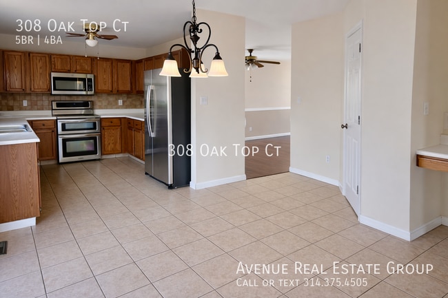 Building Photo - 308 Oak Top Ct