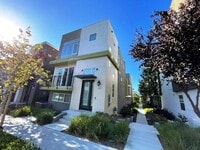 Building Photo - 168 Llano de los Robles Ave