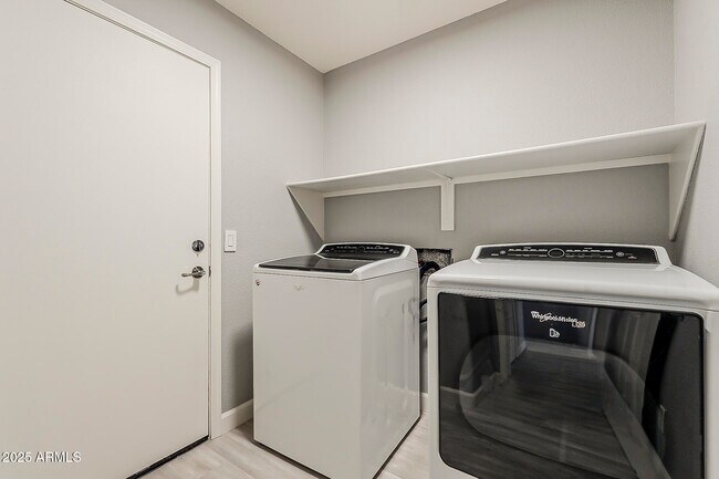 Building Photo - 21928 N Braden Rd