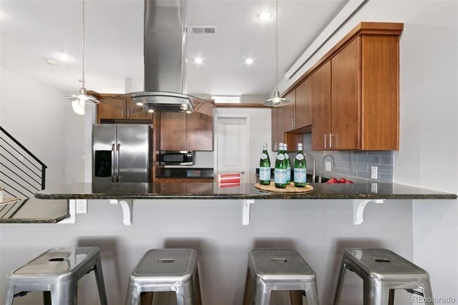 Building Photo - LOCATION LOCATION!!  In the heart of LOHI just blocks to restaurants, boutiques and local waterin...