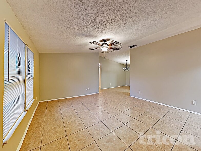 Building Photo - 4713 N Dawnmeadow Ct
