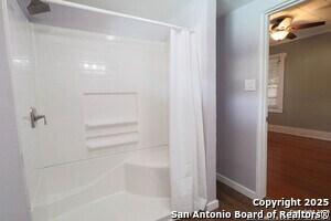 Building Photo - 1026 Kayton Ave