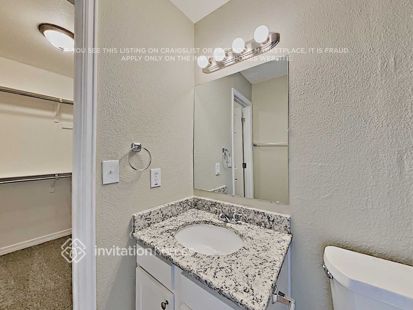 Building Photo - 12052 Ivanhoe Cir